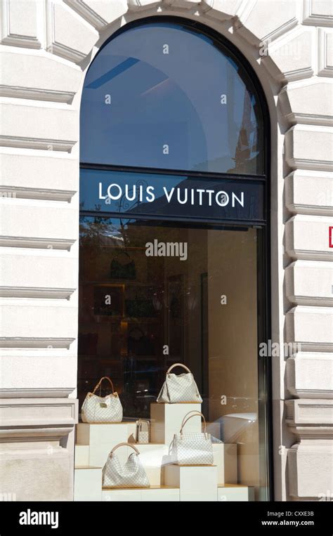 Louis Vuitton shopping cart not working